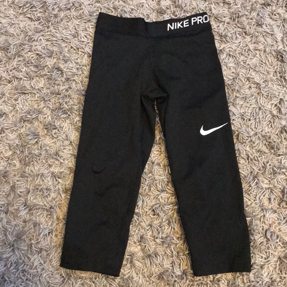 nike capri bottoms